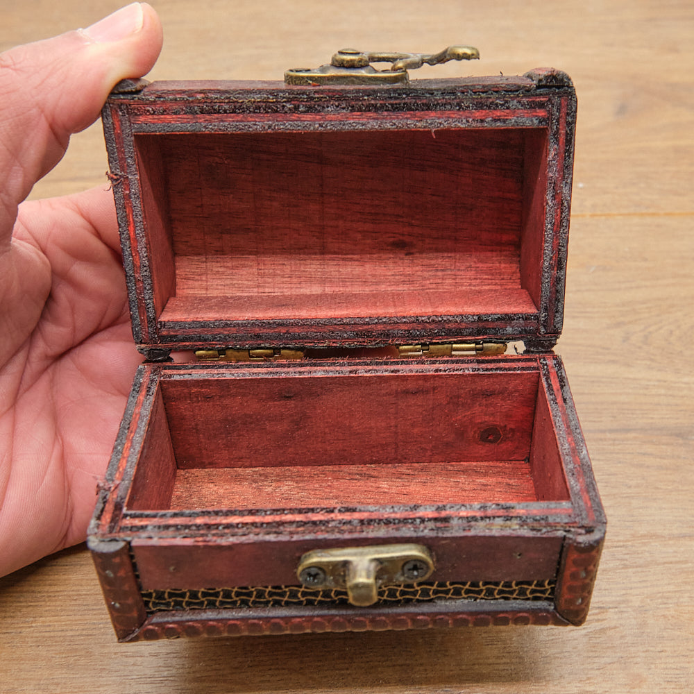 Treasure Chest With Crystal Stones Gift Set