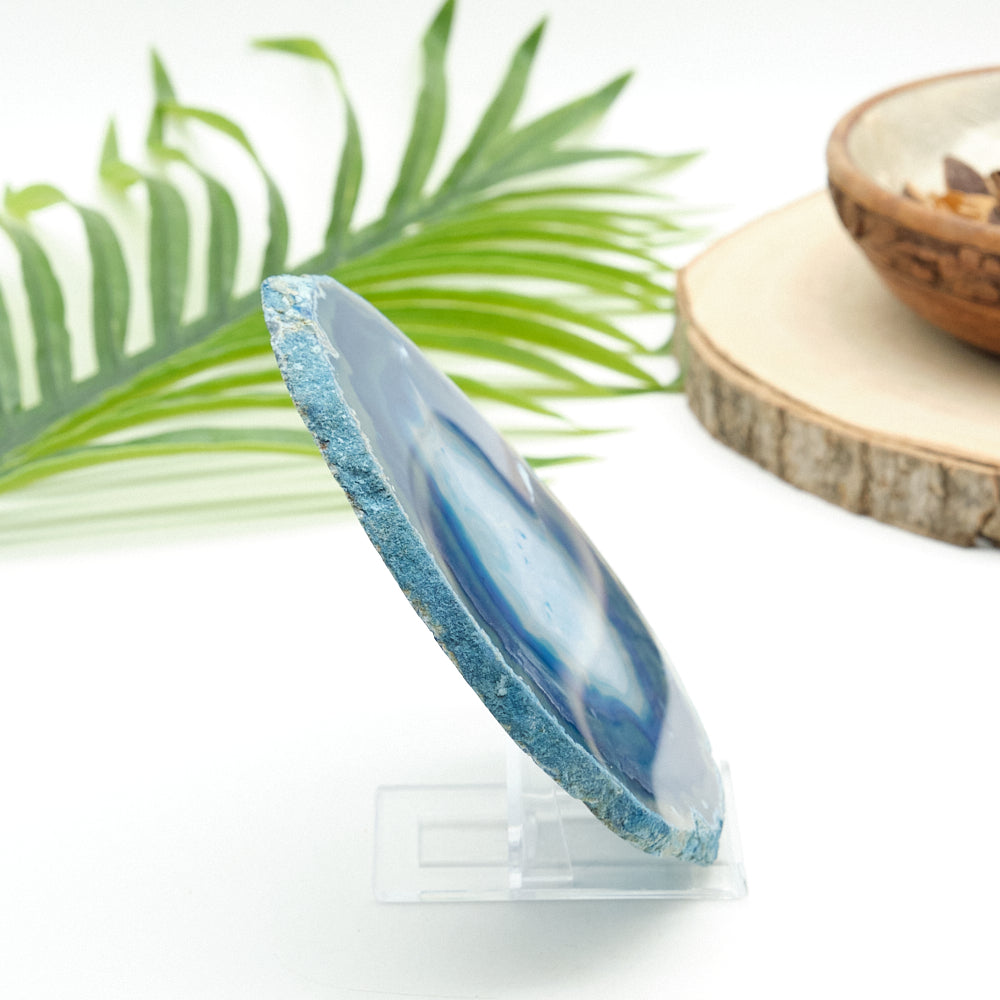 large blue and white agate slice