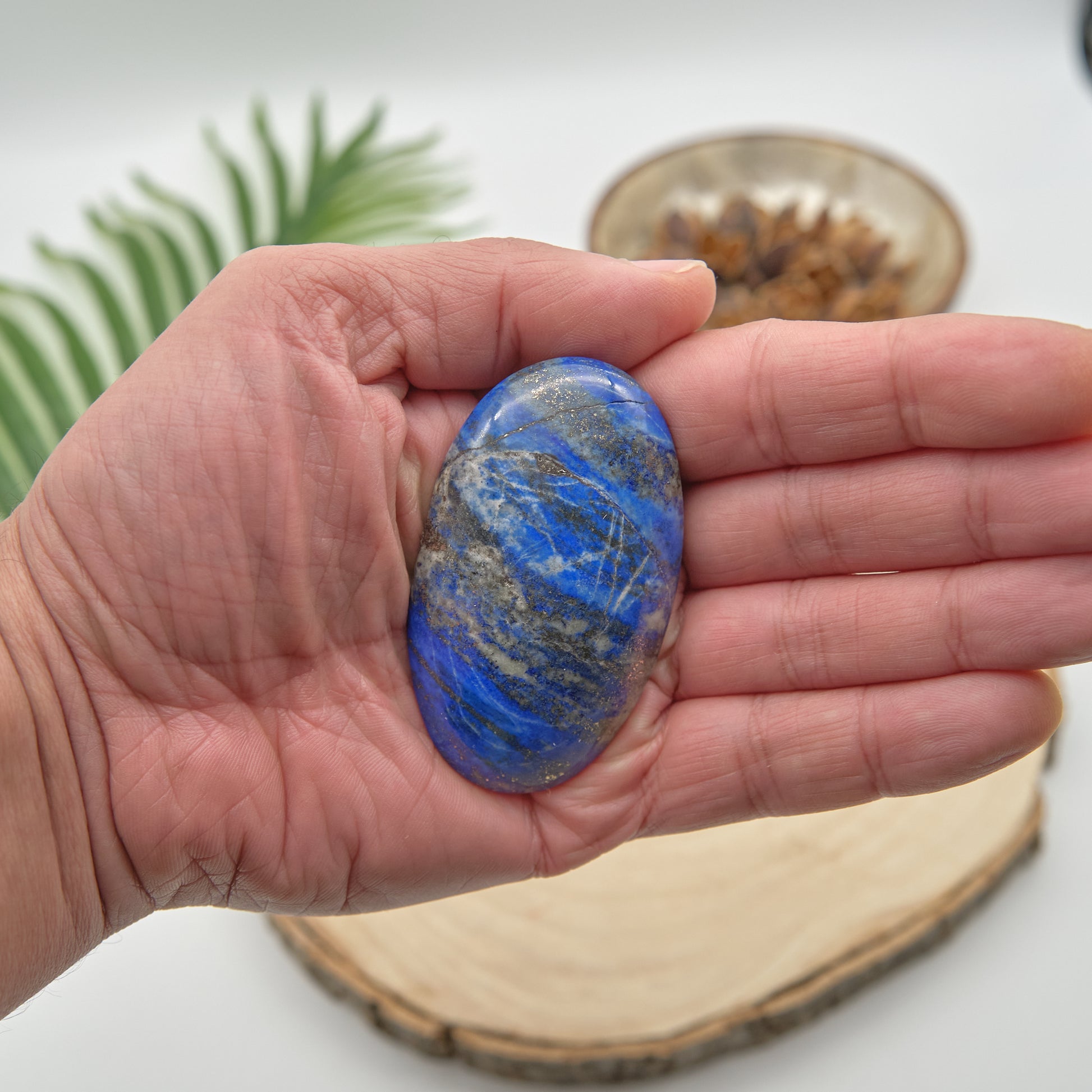 lapis lazuli blue palmstone