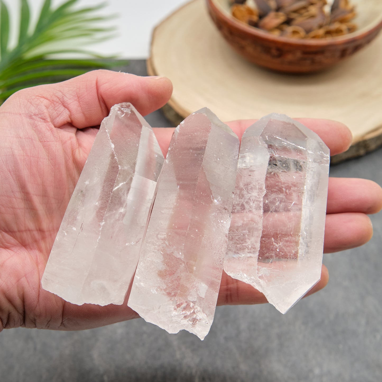 large clear quartz points from brazil sizes from 7-12 cm