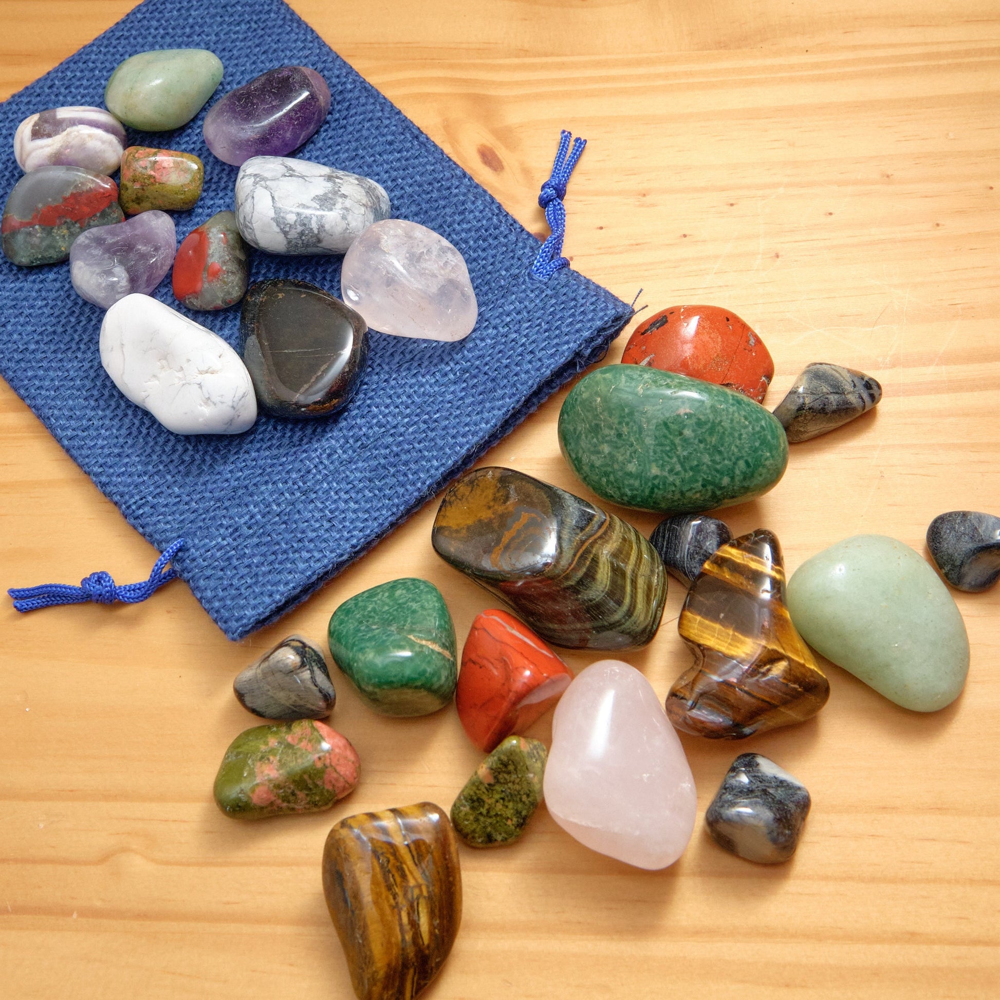 25 Mixed Crystal Stones Set with Linen Bag  Pure Serenity   