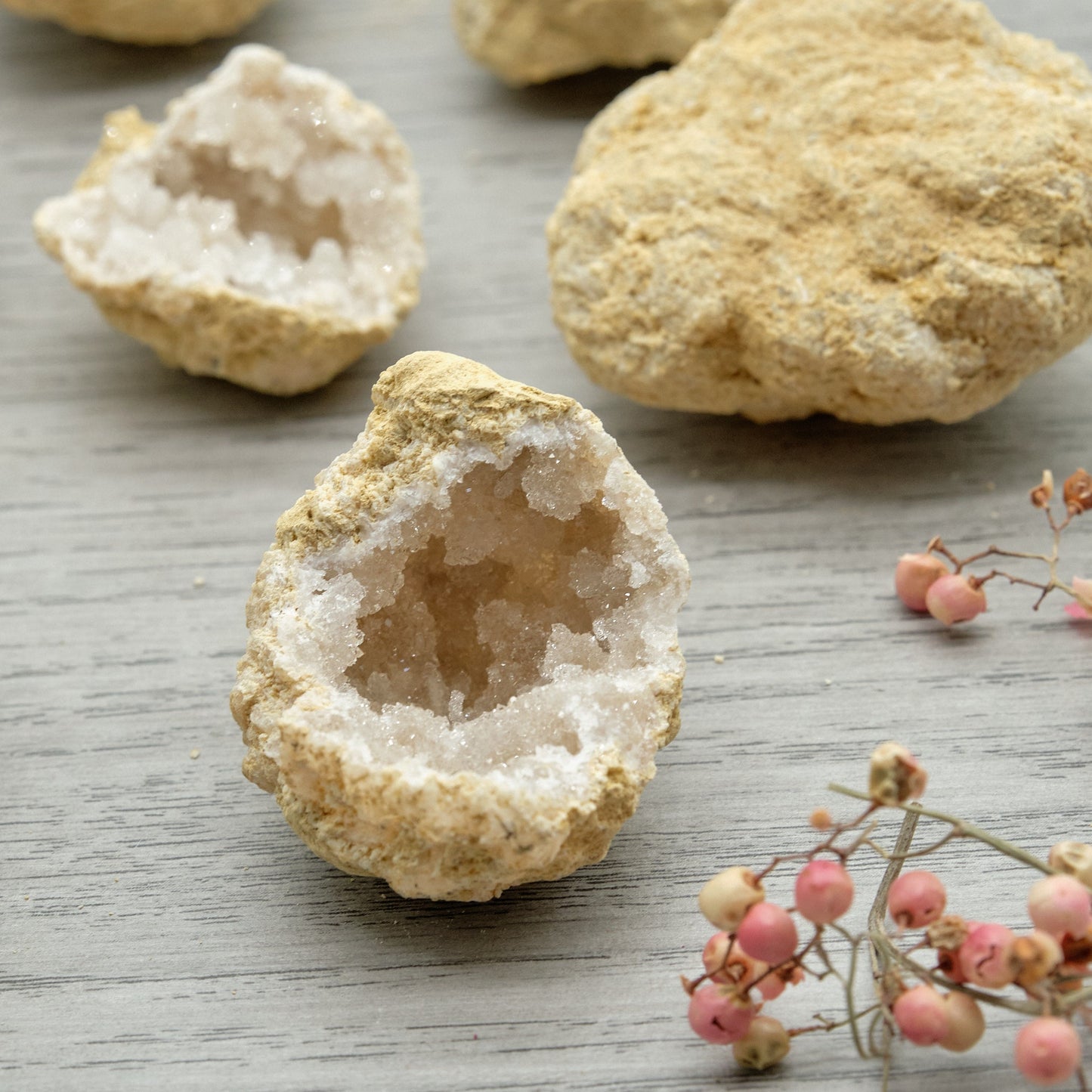 Small Unbroken White Quartz Geodes 4-6cm  Pure Serenity   