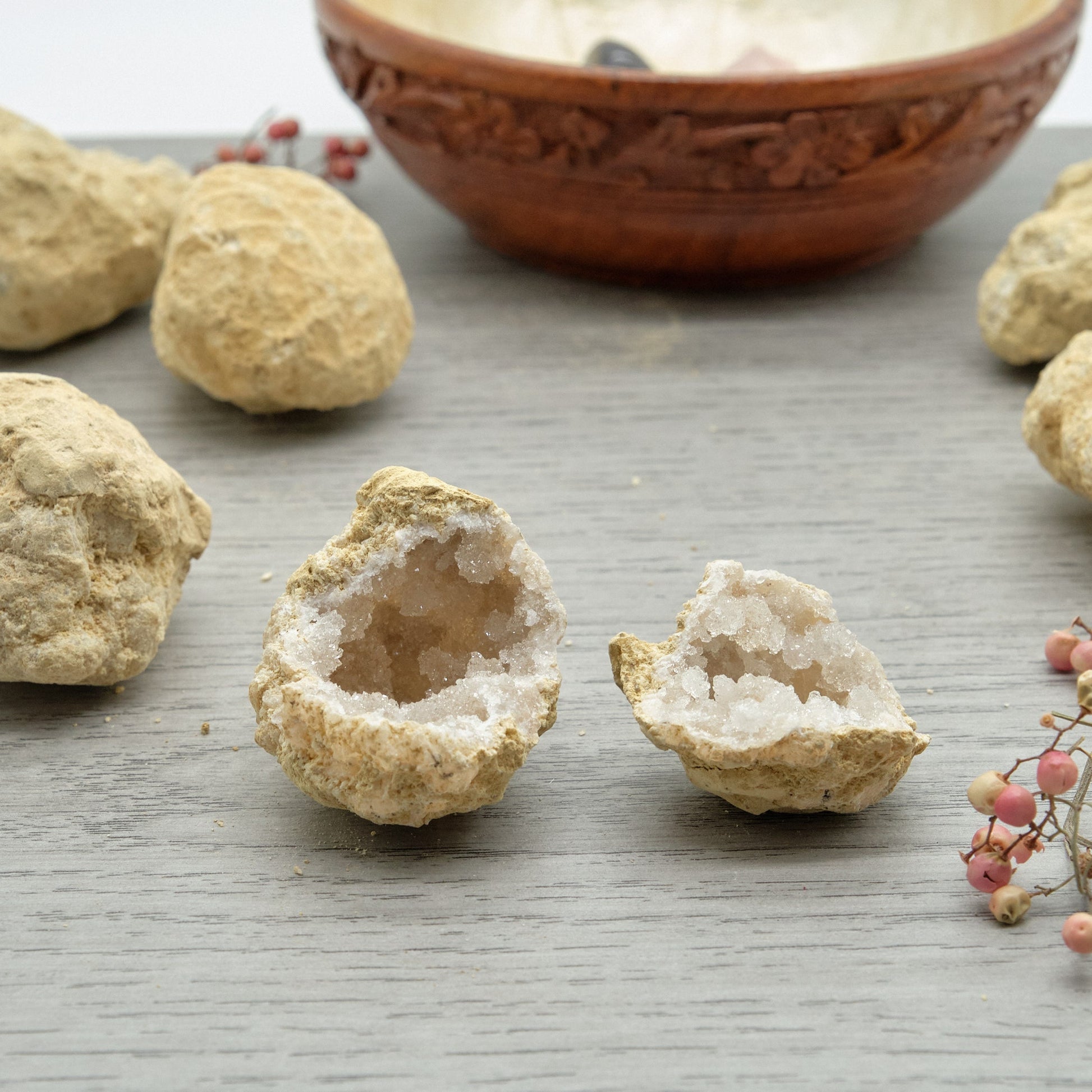 Small Unbroken White Quartz Geodes 4-6cm  Pure Serenity   